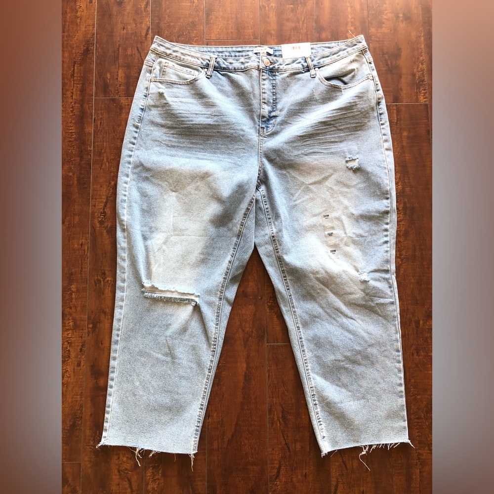 AND NOW THIS SIZE 22W THE TRUE MOM JEAN Light Blue Jeans Distressed NWT